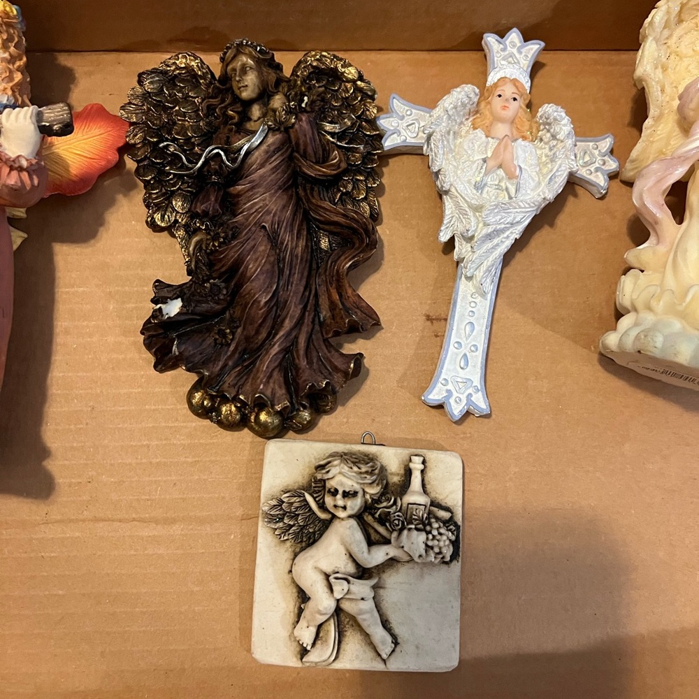 Vintage Set of Angel Figurines in Various Colors - Picture 3 of 3